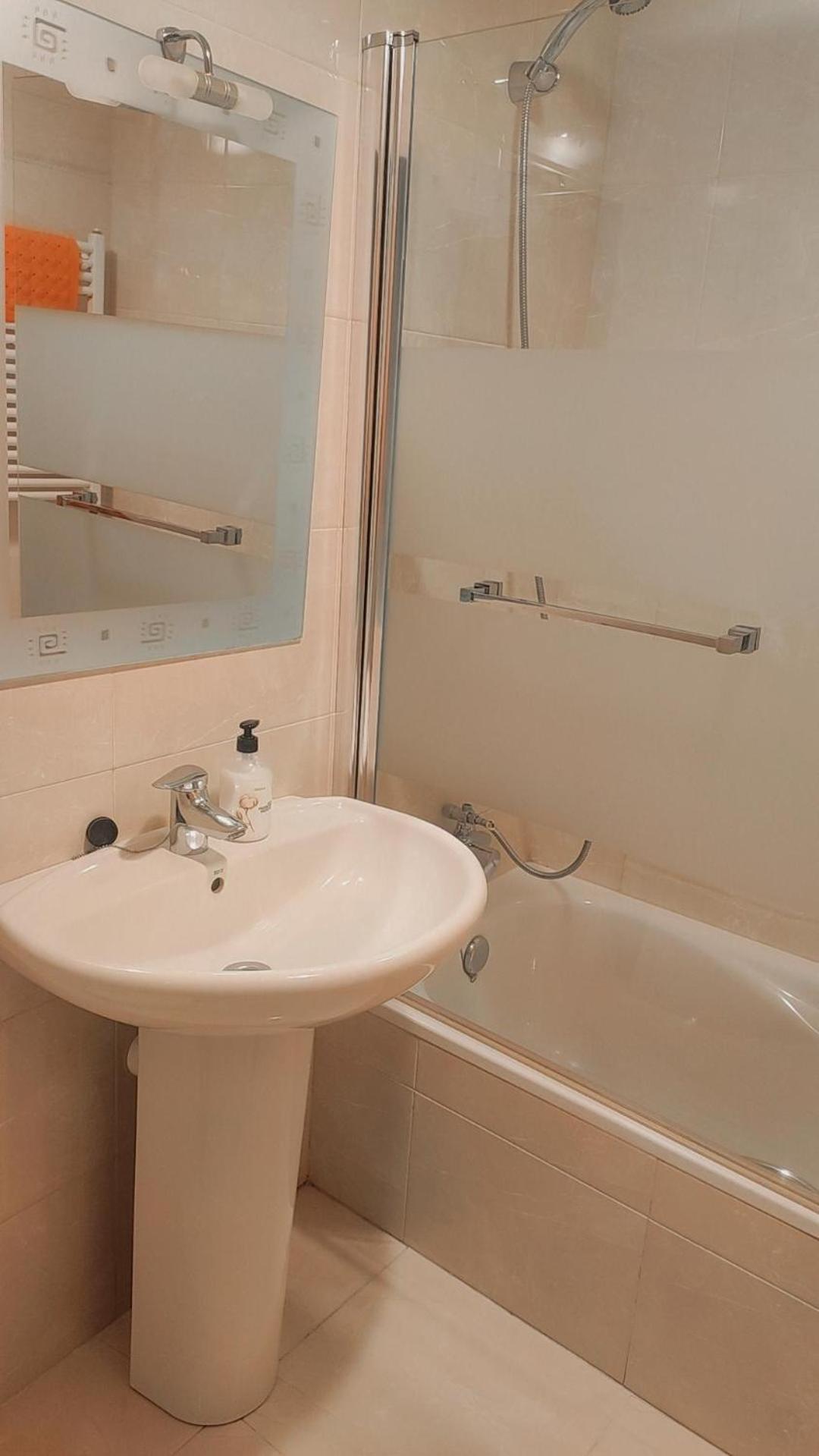 Habitacion Renfe パンプローナ エクステリア 写真